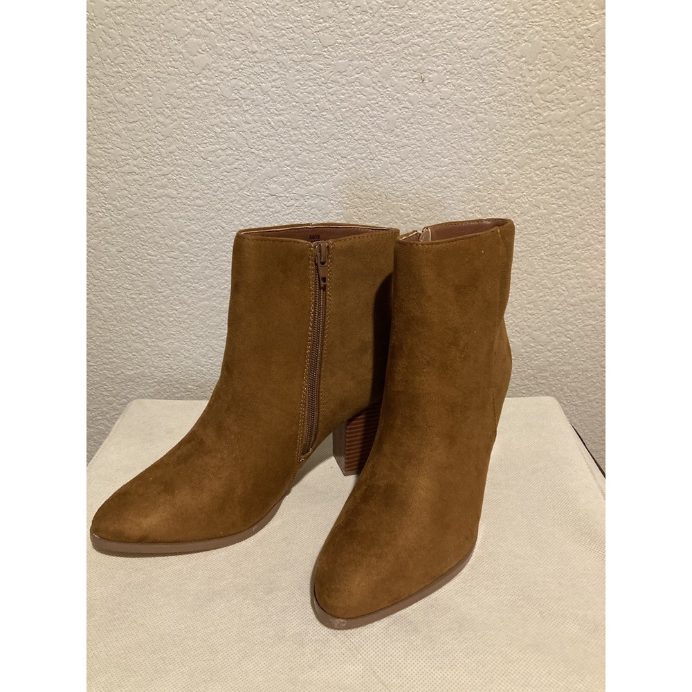 Boots - Picture 2 of 3
